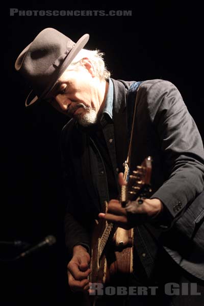 HOWE GELB - 2015-01-22 - PARIS - Point Ephemere - 